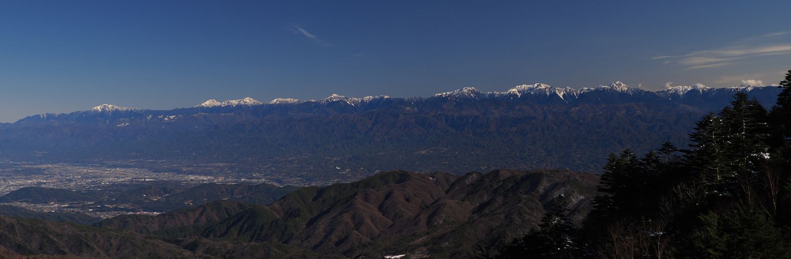 PC120245.jpg - 120,119Bytes